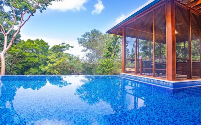 Casa Catarata 3 Bedroom Home by RedAwning