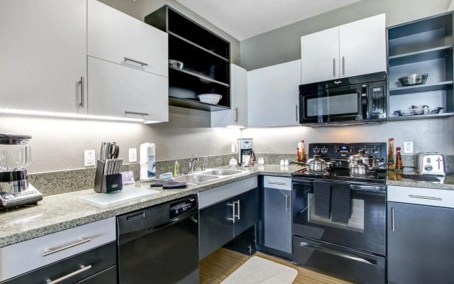 Global Luxury Suites at Marina Del Rey