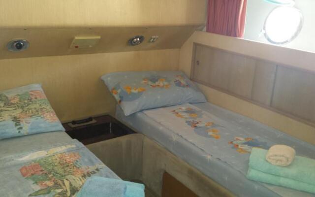 Venice Hotel On Boat