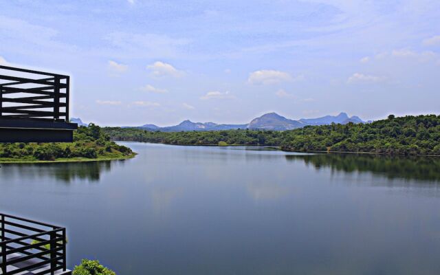Casa Lake View Resort