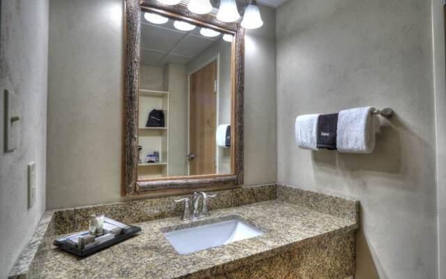 Lodge at Five Oaks Pigeon Forge - Sevierville