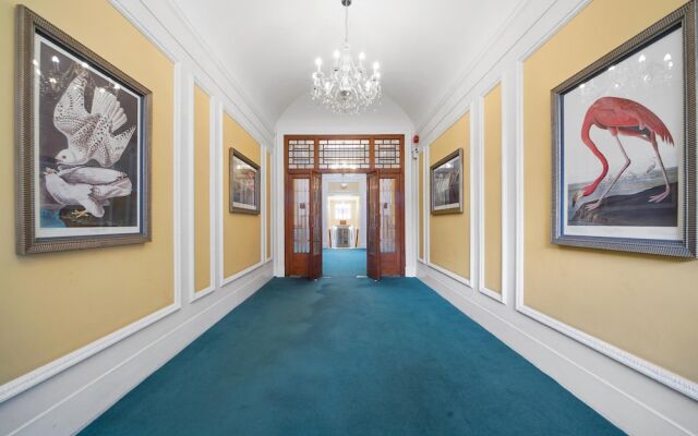 Kensington High Street Comfortable Serviced Apartment
