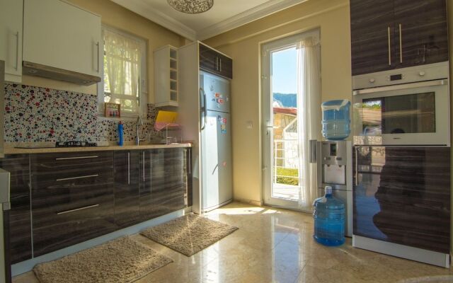 Arnna Villa 1 by Villa Buketi