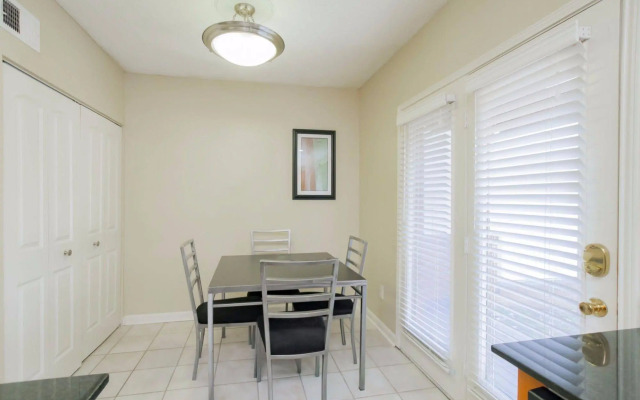 Vanderbilt Exclusives by YouRent