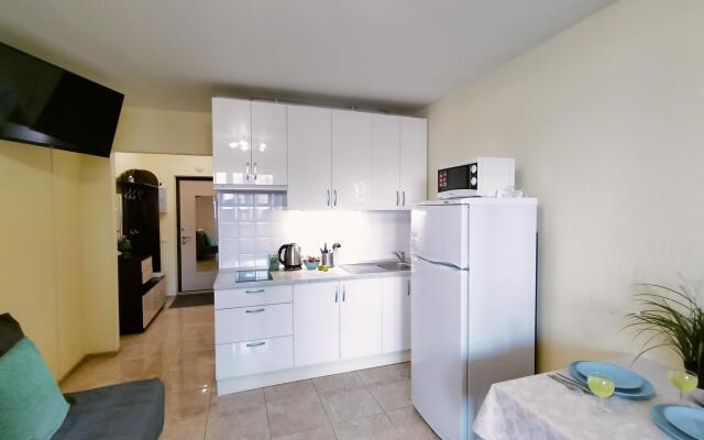 Apartment on Matrosova 20-2