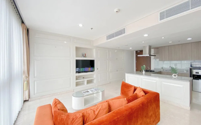 Nice and Comfy 2BR Apartment at Ciputra World 2