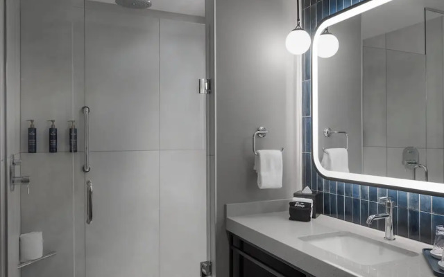 Hotel Avail Rogers, Tapestry Collection By Hilton