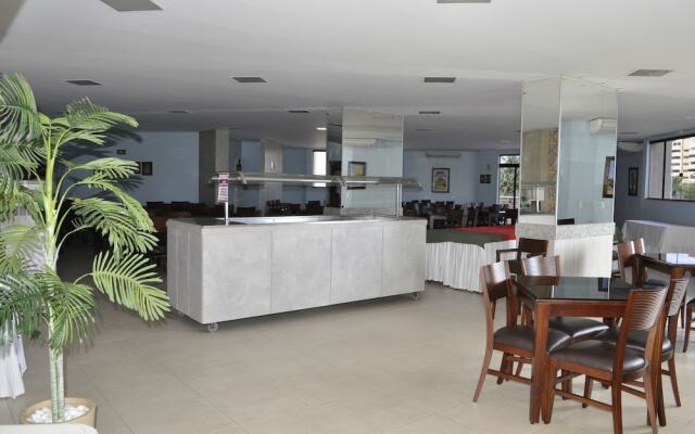 Golden Dolphin Supreme - Achei Férias