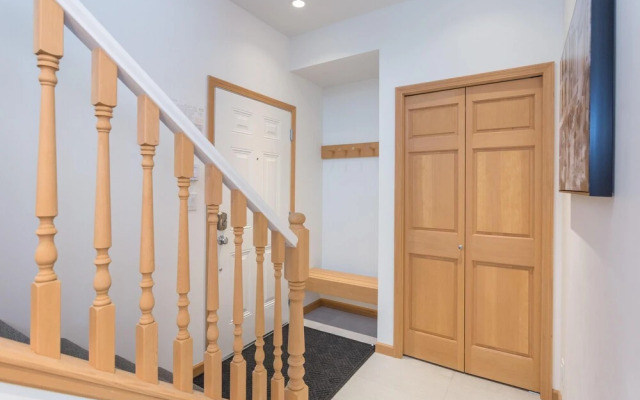 Bright and Clean, Walk Everywhere, Shared Pool and Hot Tub