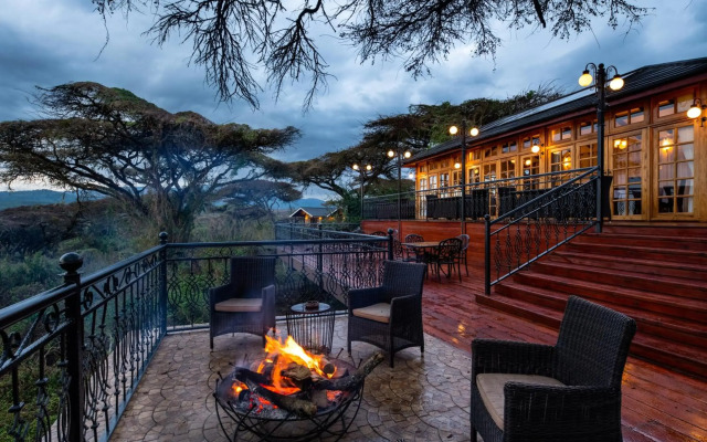 Karibu Camps Lodges-Ngorongoro Lions Paw