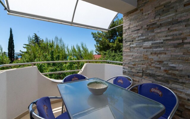 Nice Home in Starigrad With Wifi and 6 Bedrooms