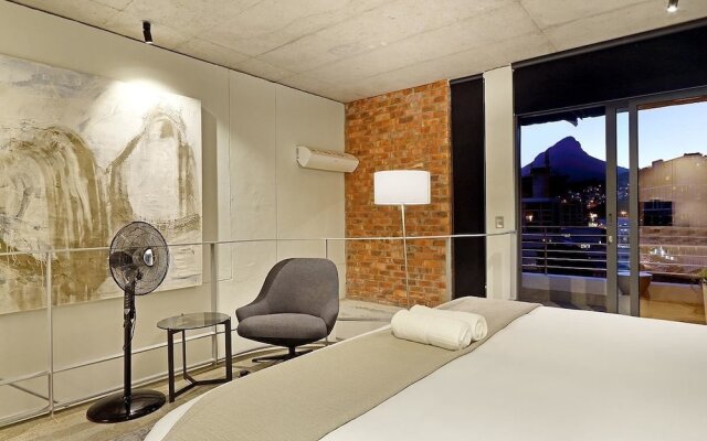 Metropolis 1108 - Adults Only