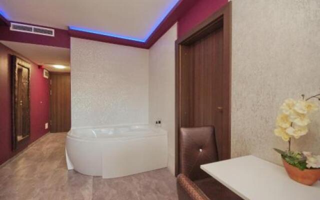 Várfürdö-Panzió Apartmanház