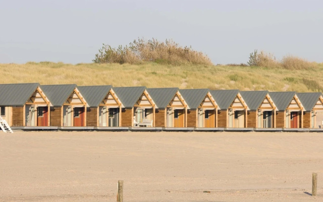 Lovely Holiday Home on Vlissingen's Beach