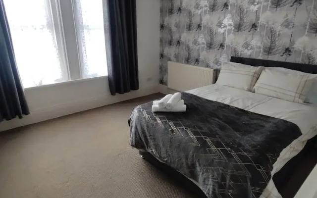 Stylish 2 Bedroom Apartment in Havant