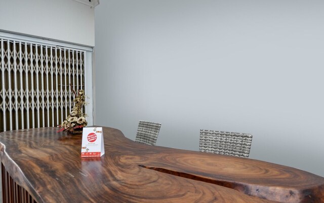 Jebres House Syariah by OYO Rooms