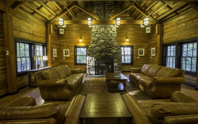 Lake McDonald Lodge - Inside the Park