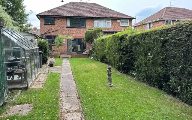 Stunning 3-bed House in Cheadle
