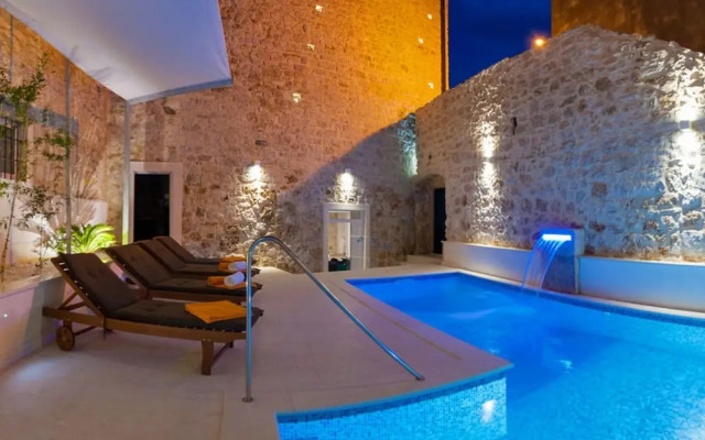 Sea-view Villa in Bol with Hot Tub, Sauna, Whirlpool