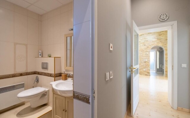 FM Deluxe 2-BDR Apartment - Fantastic Stay