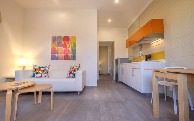 The Vibe Bed & Breakfast - Adults Only