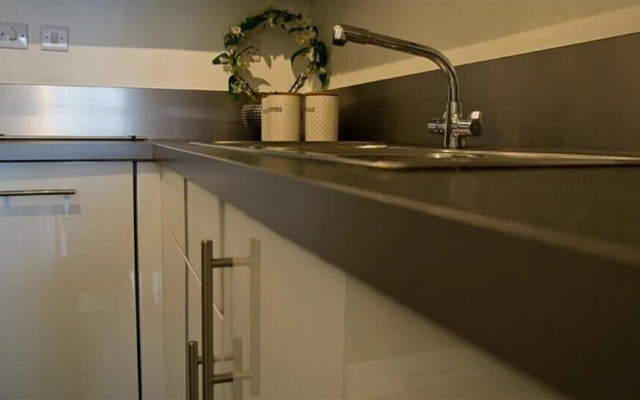 Icon Becket Apartment