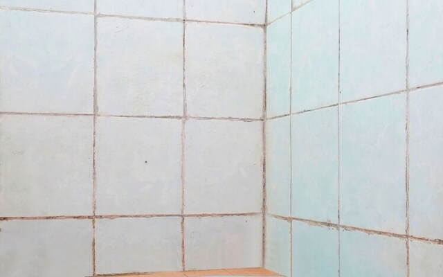 SPOT ON 91783 Urban Syariah ResidenceNearGOR Pandawa Lima