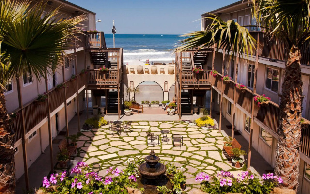 Ocean Beach Hotel