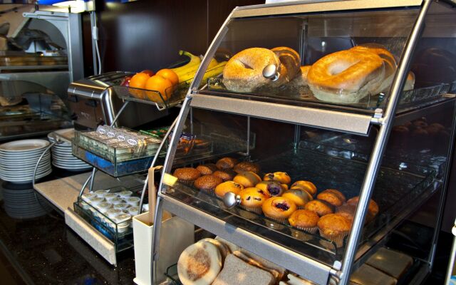 Holiday Inn Express Pembroke by IHG