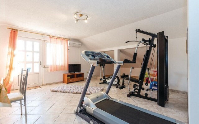 Amazing Home in Novi Vinodolski With Wifi and 5 Bedrooms