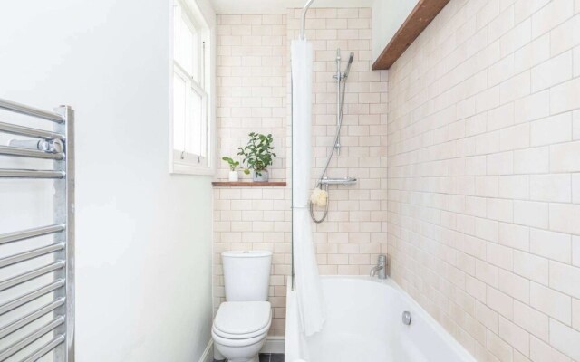 Spacious Central Hove Beach Flat