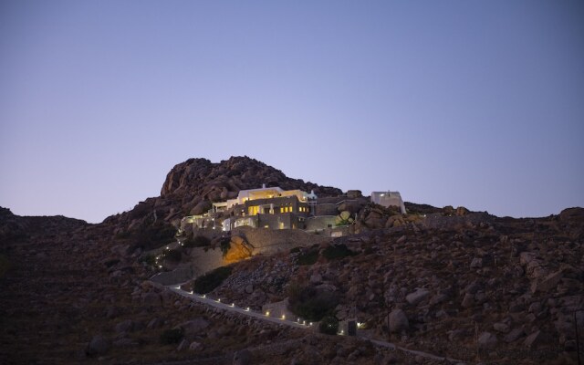 Mykonos Teatro Suites and Villa