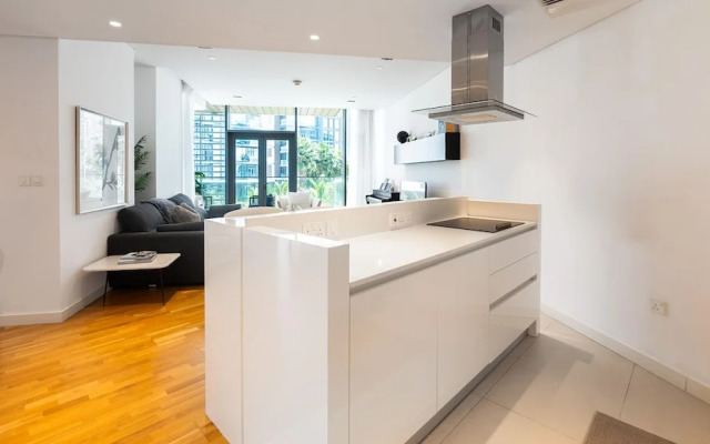 Modern Bluewaters 1BR w Relaxing Balcony View