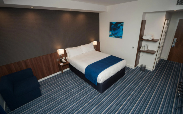 Holiday Inn Express Aberdeen Airport, an IHG Hotel