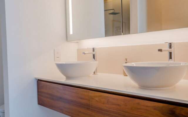 Aya - Awe-inspiring 2BR in City Walk with Balcony