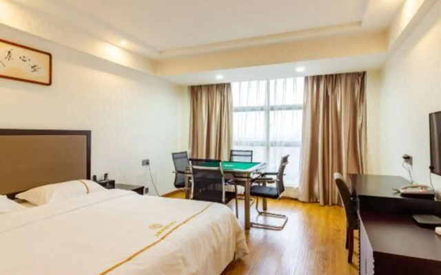 Avis International Hotel