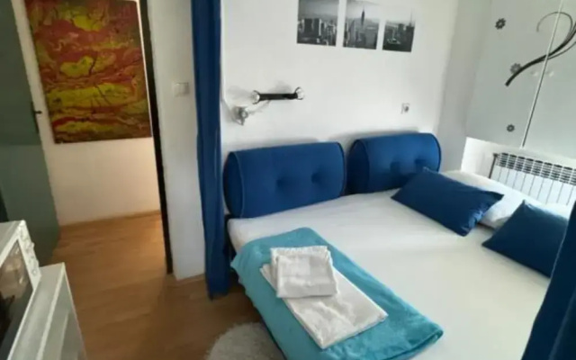 Duga House