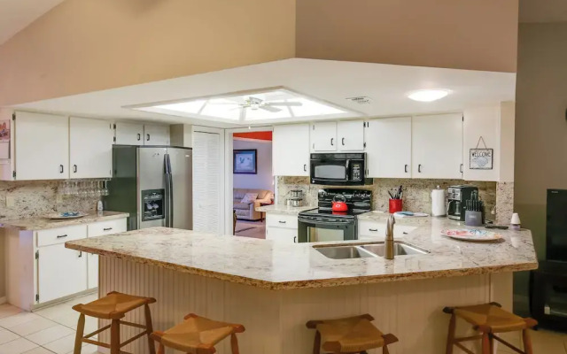 Riverfront Dunnellon Home w/ Private Dock!