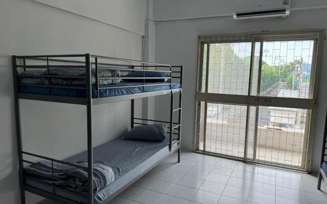 JS786CAFFE&HOSTEL