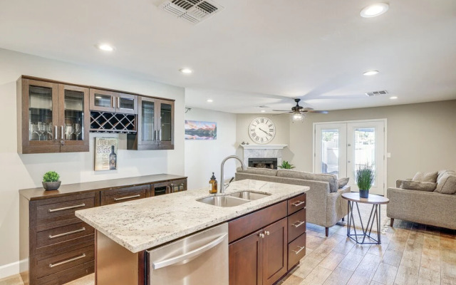 Glendale Golf Getaway w/ Pool & Putting Green!