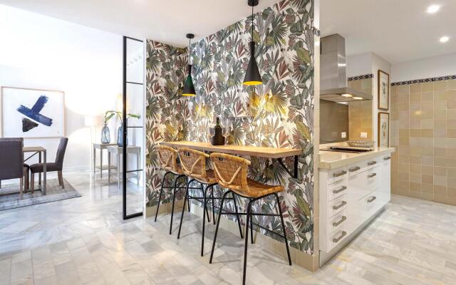 Spectacular apartment with 258m2 and 4BD near Alcazar. San Fernando