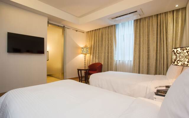 Pharos Hotel