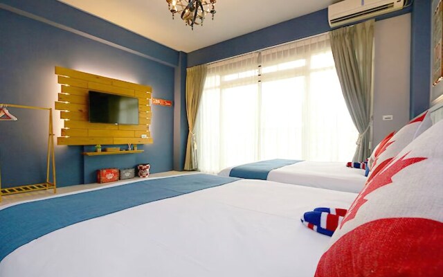 Girlfriends' Homestay