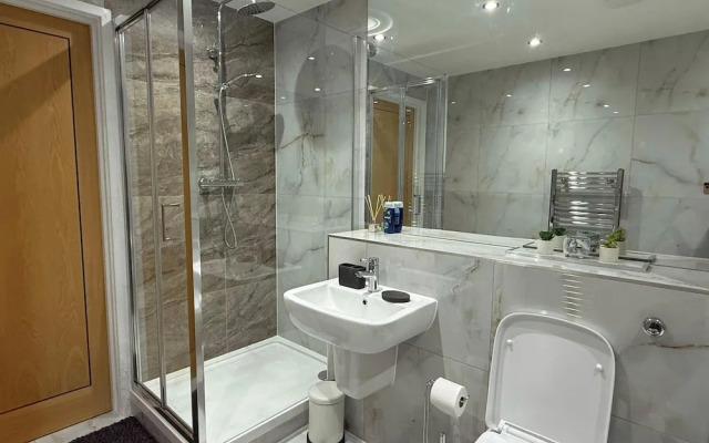 Quaint Bracknell Apartment With Two Bedrooms