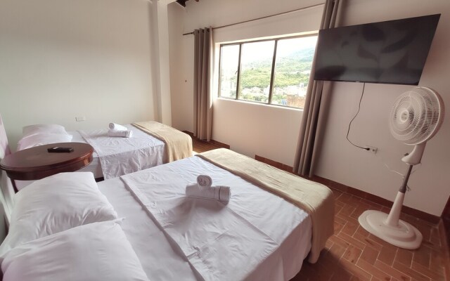 Hostal Colors - Hostel