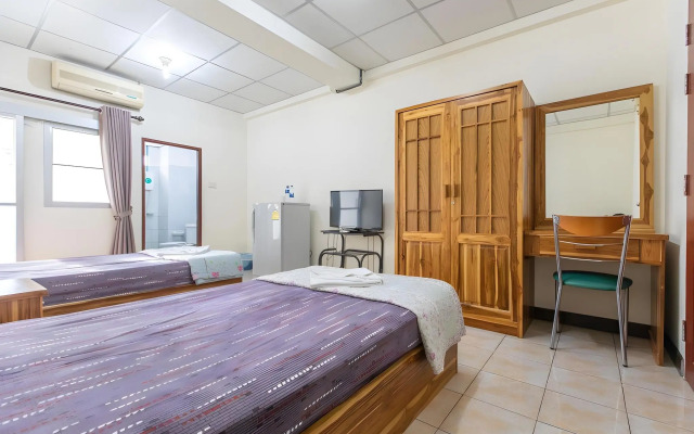 Soi 5 Apartment