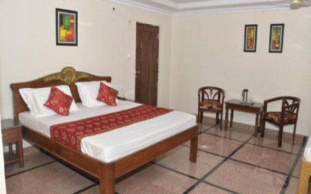 Hotel Adithya Central