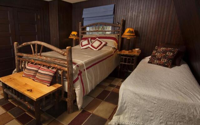 Cobblescote on the Lake