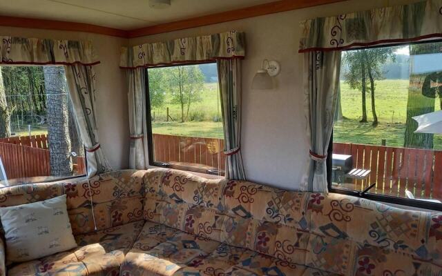 Lovely Semi-rural Caravan & Hot Tub - Sleeps Fam 6