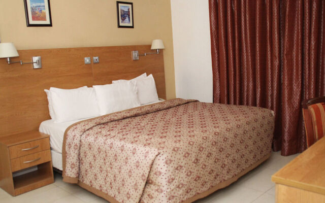 Bec Suites